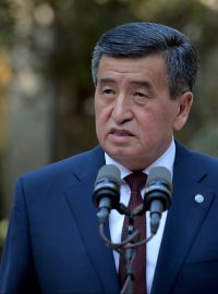 Kyrgyzský prezident Sooronbaj Žeenbekov ve čtvrtek rezignoval