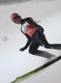 Německý skokan na lyžích Karl Geiger