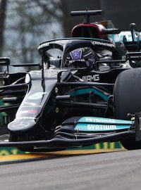 Britský pilot Mercedesu Lewis Hamilton