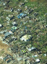 Tajfun Rai, který minulý týden zasáhl Filipíny, připravil podle nové bilance o život 375 lidí