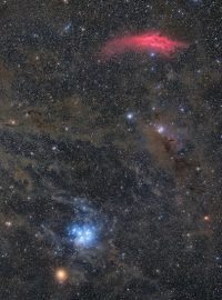 Na fotografii je hvězdné pole v souhvězdí Býka a Persea