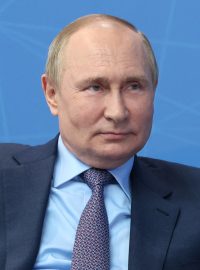 Putin podle při setkání s mladými podnikateli na moskevském výstavišti