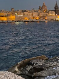 Maltský přístav Sliema. Budoucí vlna tsunami může ohrozit všechna přístavní města na ostrově