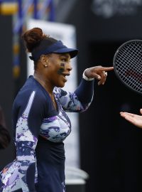 Serena Williamsová a její deblová partnerka Ons Jabeurová