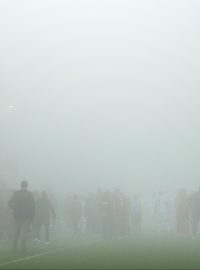 Stadion Slovácka pohltila mlha a utkání Konferenční ligy tak muselo být odloženo