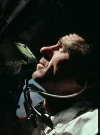 Astronaut Walter Cunningham během mise Apollo 7