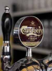 Odchod pivovarského koncernu Carlsberg z ruského trhu čím dál více připomíná otevřenou válku