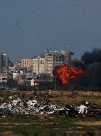 Izrael při svých vojenských operacích v Gaze neprojevil „žádné zábrany“, uvádí prohlášení