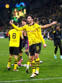 Fotbalisté Borussie Dortmund slaví postup do čtvrtfinále Ligy mistrů