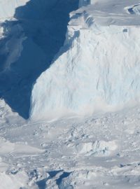 Ledovec Thwaites v Antarktidě (2017)