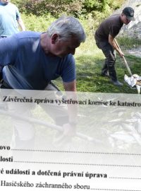 Komise ve zprávě také podotýká, že brněnská inspekce má svou pobočku ve Zlíně, kterou mohla požádat, aby vzorky v Choryni odebrala ona.