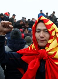 V pondělí vypukly v Kyrgyzstánu demonstrace na protest proti volbám