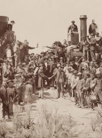 Památná fotografie z roku 1869, na níž nejsou čínští dělníci