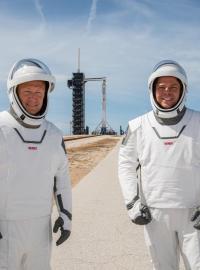 Astronauti Robert Behnken a Douglas Hurley