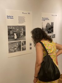 V České národní budově na Manhattanu v New Yorku se otevřela výstava ke kulatinám Českého rozhlasu