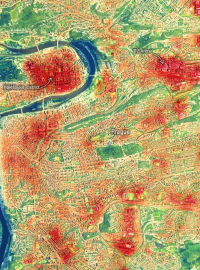 Snímek Prahy z 18. června pořízený přístrojem ECOSTRESS, který je umístěn na Mezinárodní vesmírné stanici