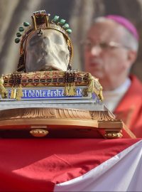 Lebka svatého Václava při Národní svatováclavské pouti