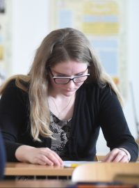 Písemnou prací z českého jazyka začala 11. dubna 2018 jarní část státních maturit. Snímek je z Wichterlova gymnázia v Ostravě.