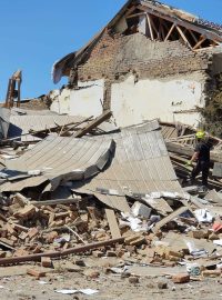 Řadový patrový dům v Olšanech u Prostějova zničil výbuch