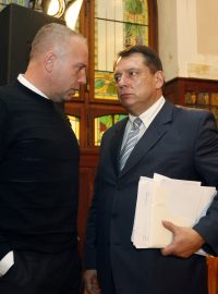 Petr Benda a Jiří Paroubek na 1. sjezdu Paroubkovy strany - Národní socialisté - levice 21. století (LEV 21) v Obecní domě v roce 2011