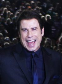 Herec John Travolta v letním kině v Karlových Varech