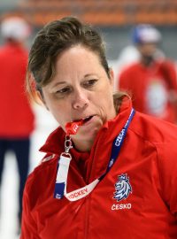 Kanadská trenérka české ženské hokejové reprezentace Carla MacLeodová