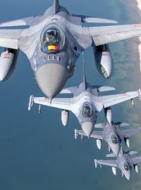 Rumunské a portugalské stíhačky F-16 na air policing misi v Litvě, 2023