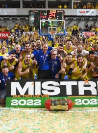 Basketbalisté Opavy slaví mistrovský titul