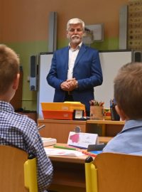 Prezident Petr Pavel zahájil školní rok v Bukovanech na Sokolovsku