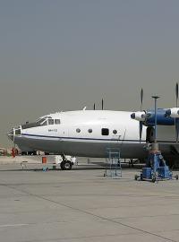 Konžský armádní letoun Antonov 12